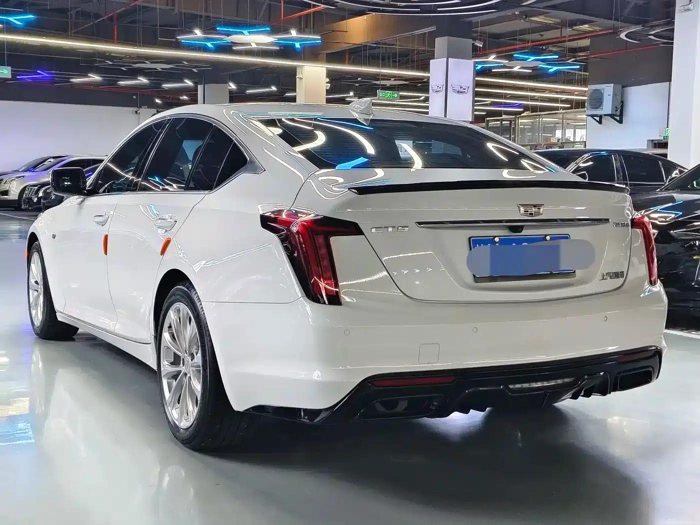 2022 Cadillac CT5 28T Luxury — миниатюра 13