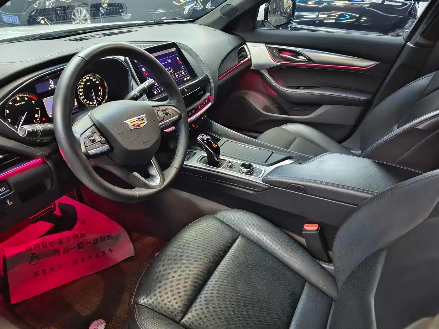 2022 Cadillac CT5 28T Luxury — миниатюра 4