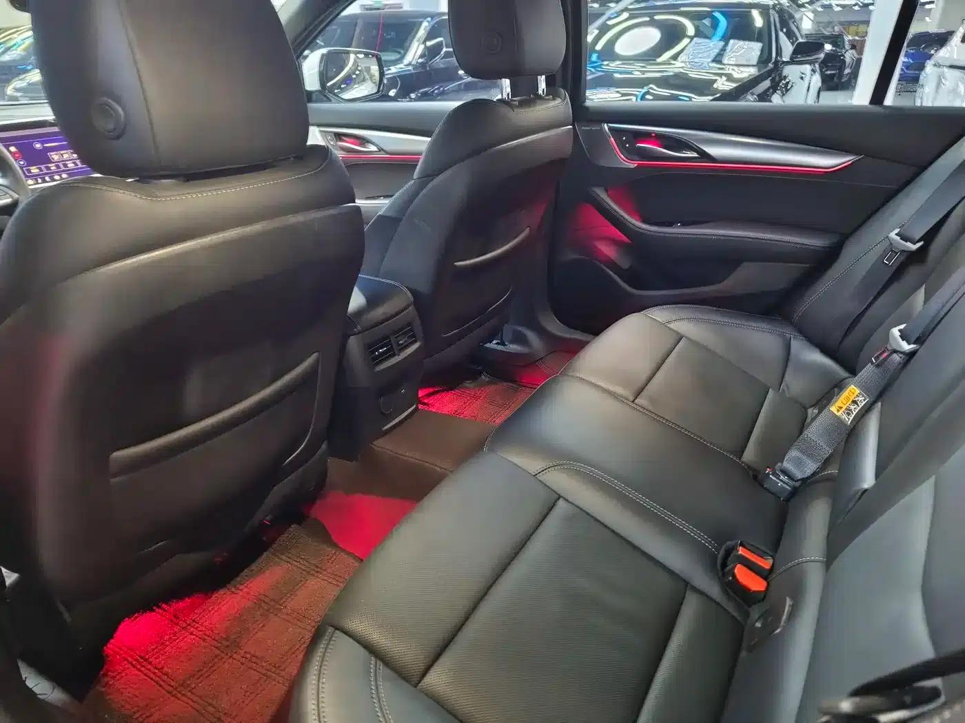 2022 Cadillac CT5 28T Luxury — миниатюра 5