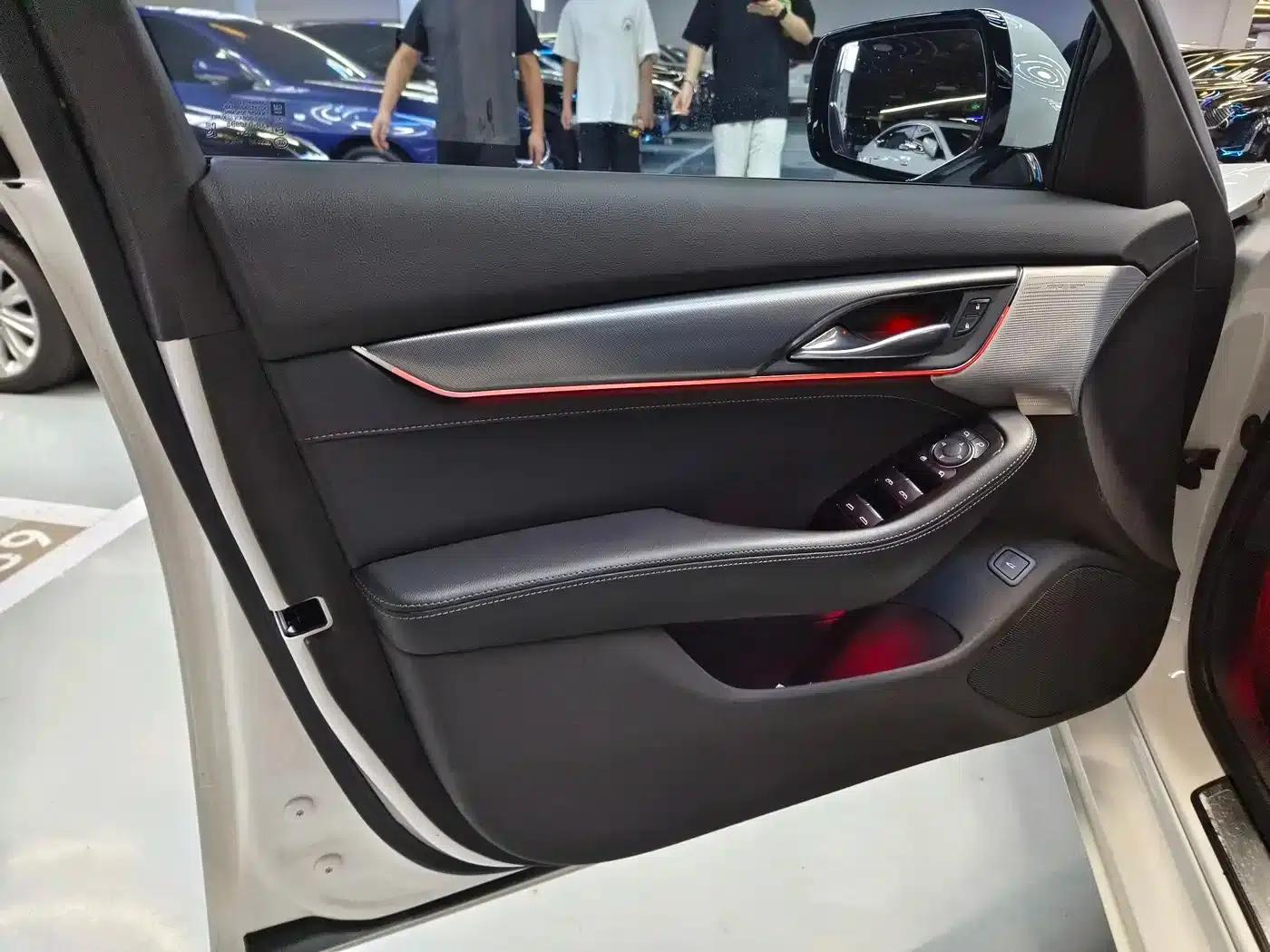 2022 Cadillac CT5 28T Luxury — миниатюра 6