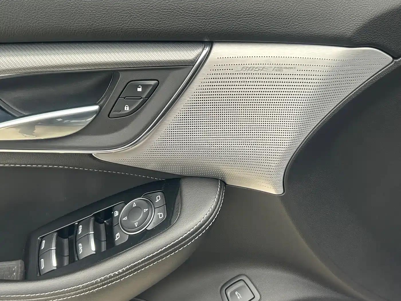 2021 Cadillac CT5 28T Luxury — миниатюра 16