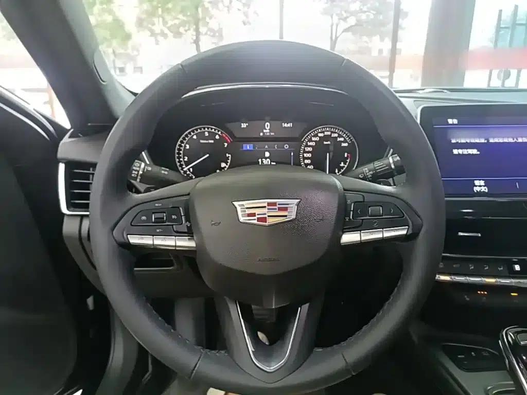2022 Cadillac CT5 28T Luxury — миниатюра 11