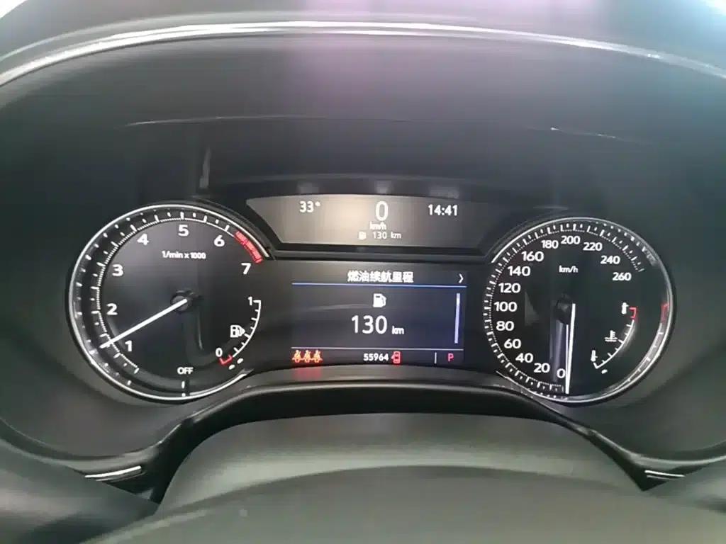 2022 Cadillac CT5 28T Luxury — миниатюра 12