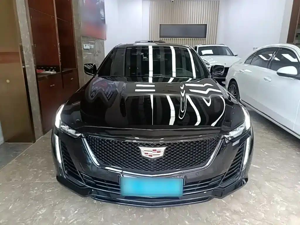 2022 Cadillac CT5 28T Luxury — миниатюра 3