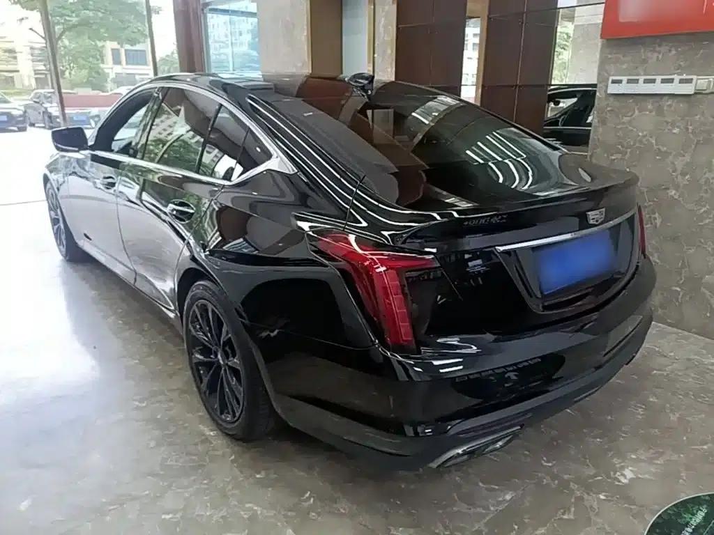 2022 Cadillac CT5 28T Luxury — миниатюра 5