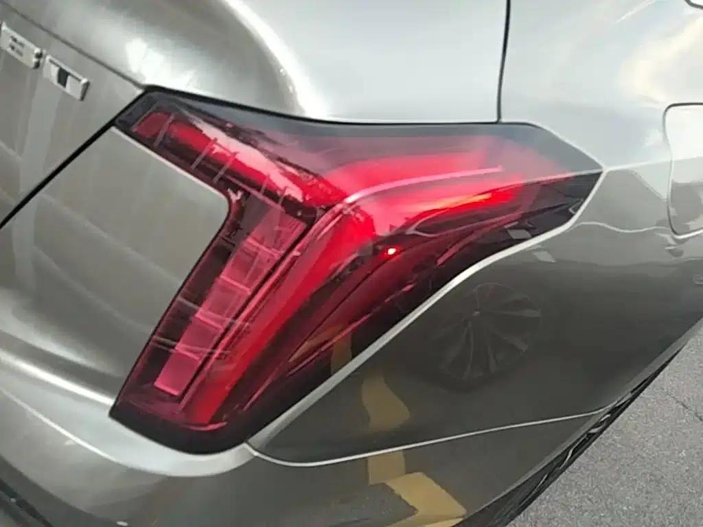 2023 Cadillac CT5 28T Luxury (Standard Edition) — миниатюра 8