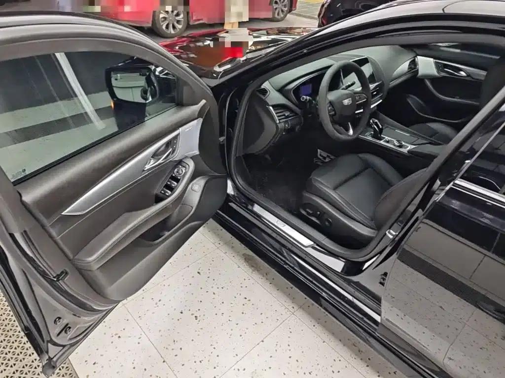 2022 Cadillac CT5 28T Luxury — миниатюра 16
