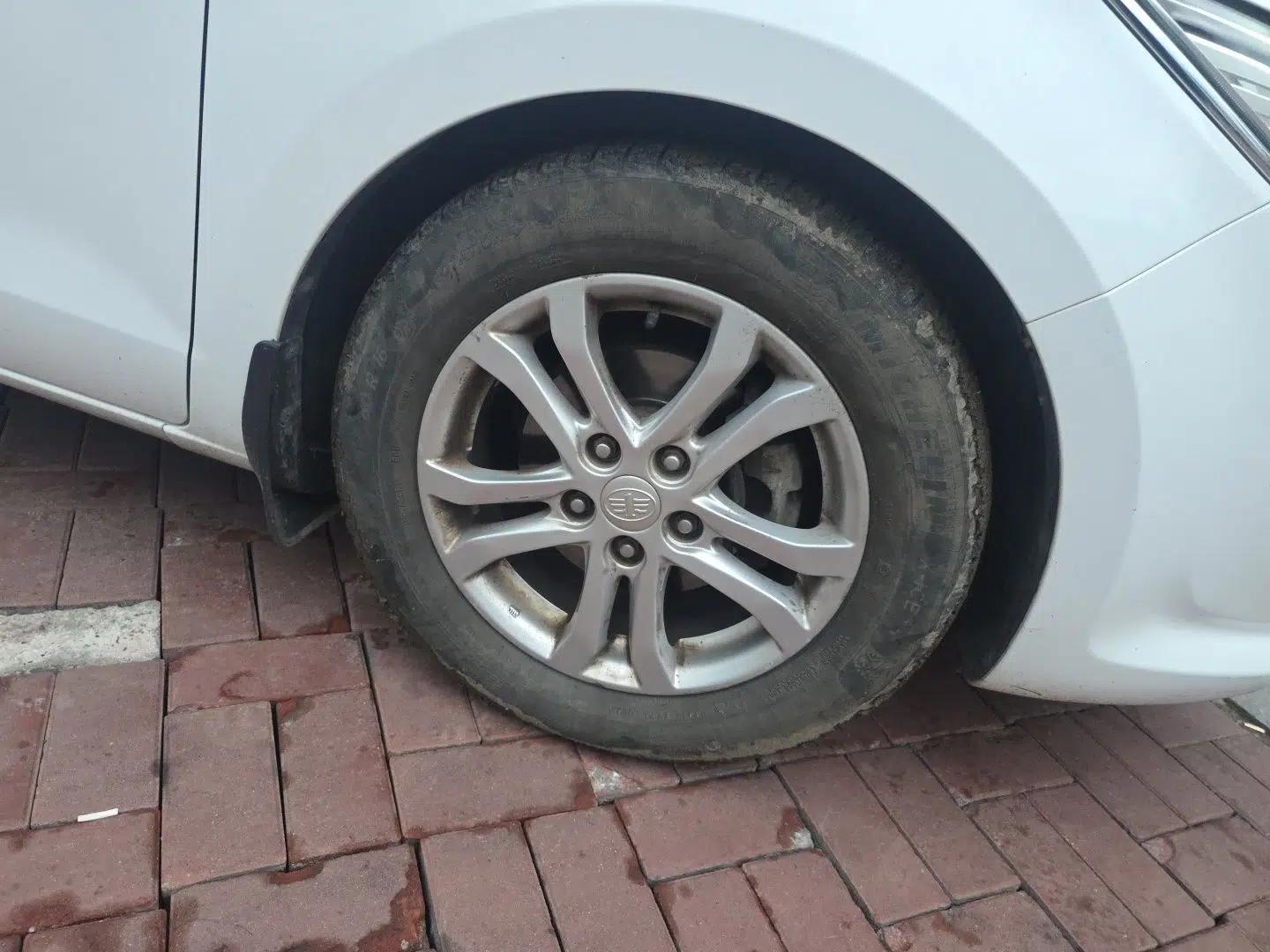 Bestune B50 2016 1.6L Automatic Luxury Model — миниатюра 8