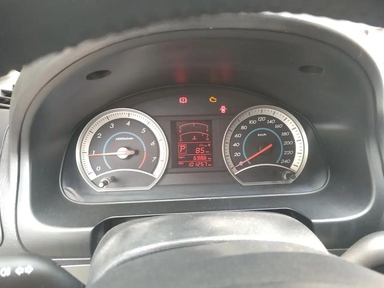 Bestune B50 2012 1.6L automatic with sunroof — миниатюра 11