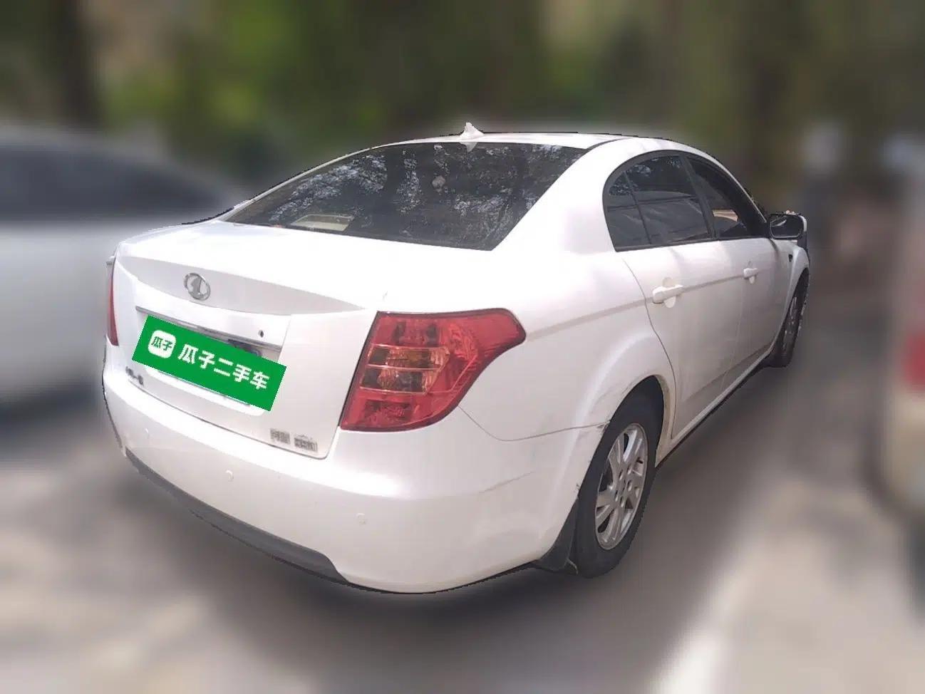 Bestune B50 2012 1.6L automatic with sunroof — миниатюра 6