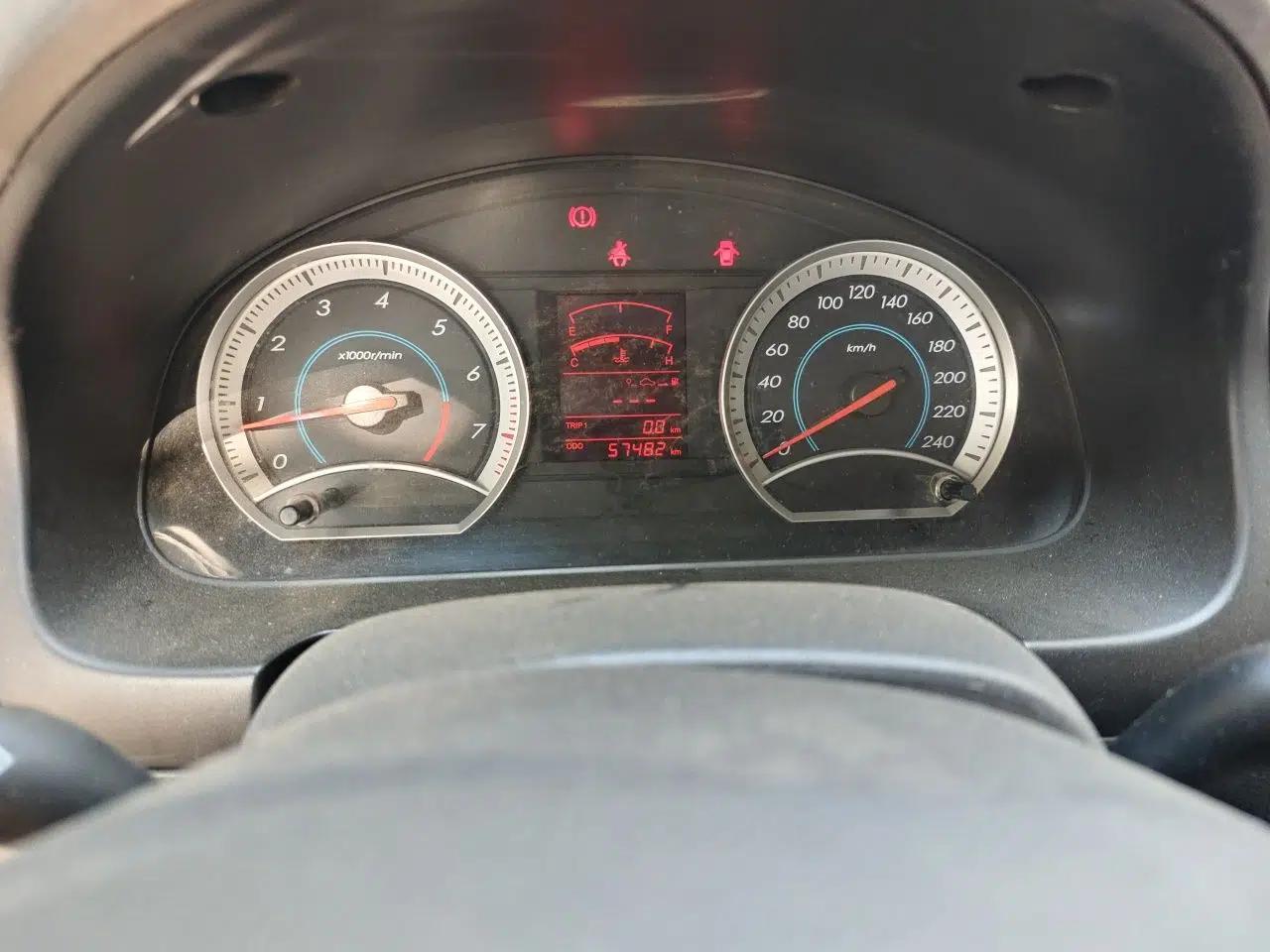 Bestune B50 2012 1.6L manual fashion version — миниатюра 12