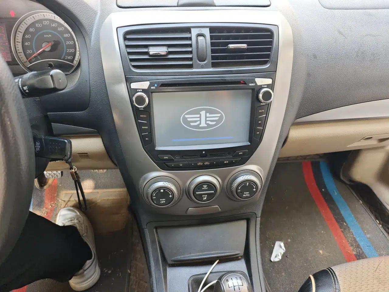 Bestune B50 2012 1.6L manual fashion version — миниатюра 13