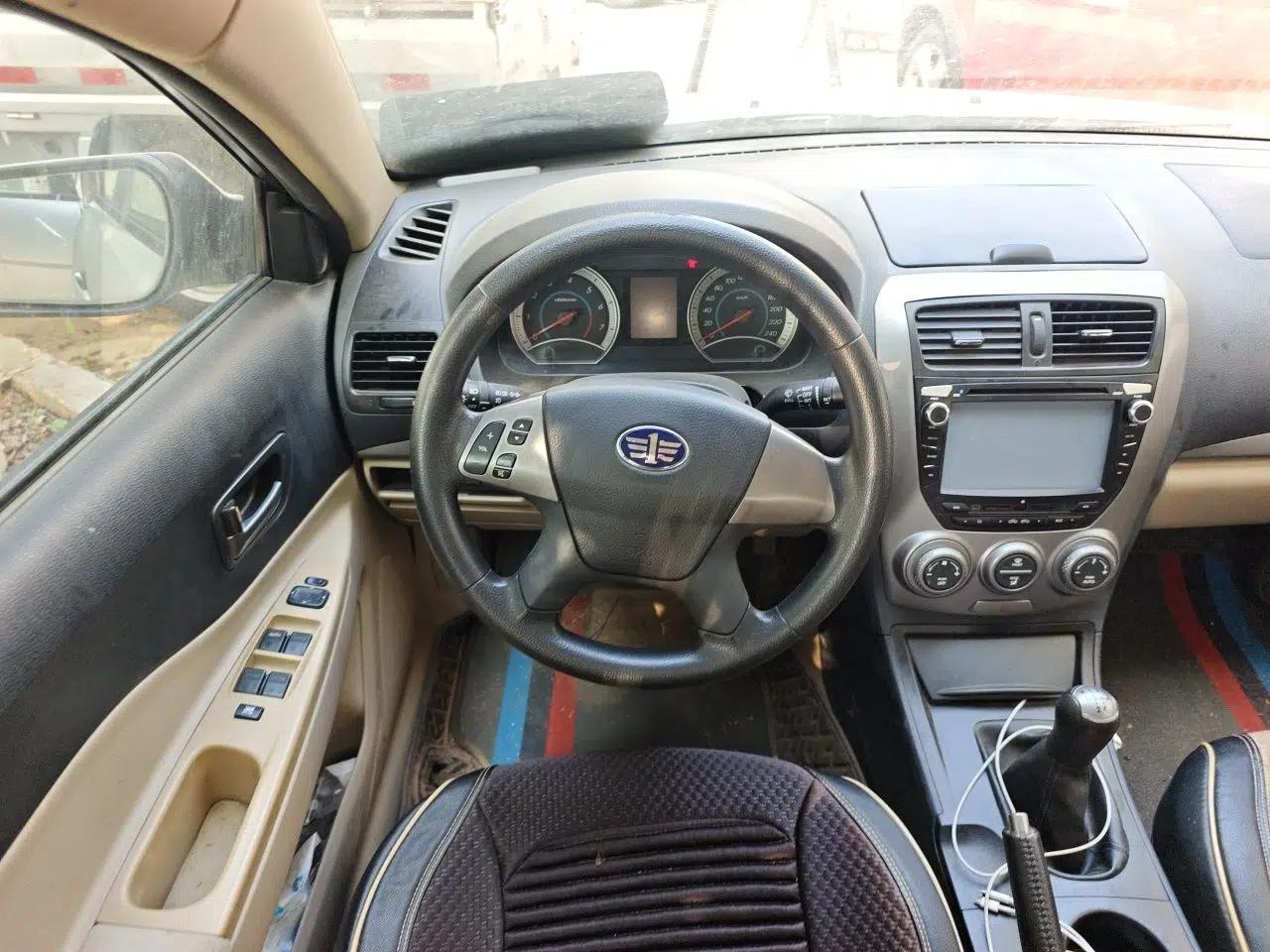 Bestune B50 2012 1.6L manual fashion version — миниатюра 10