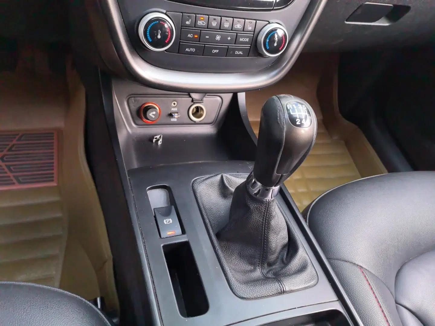 Bestune X80 2016 2.0L Manual Luxury Edition — миниатюра 14