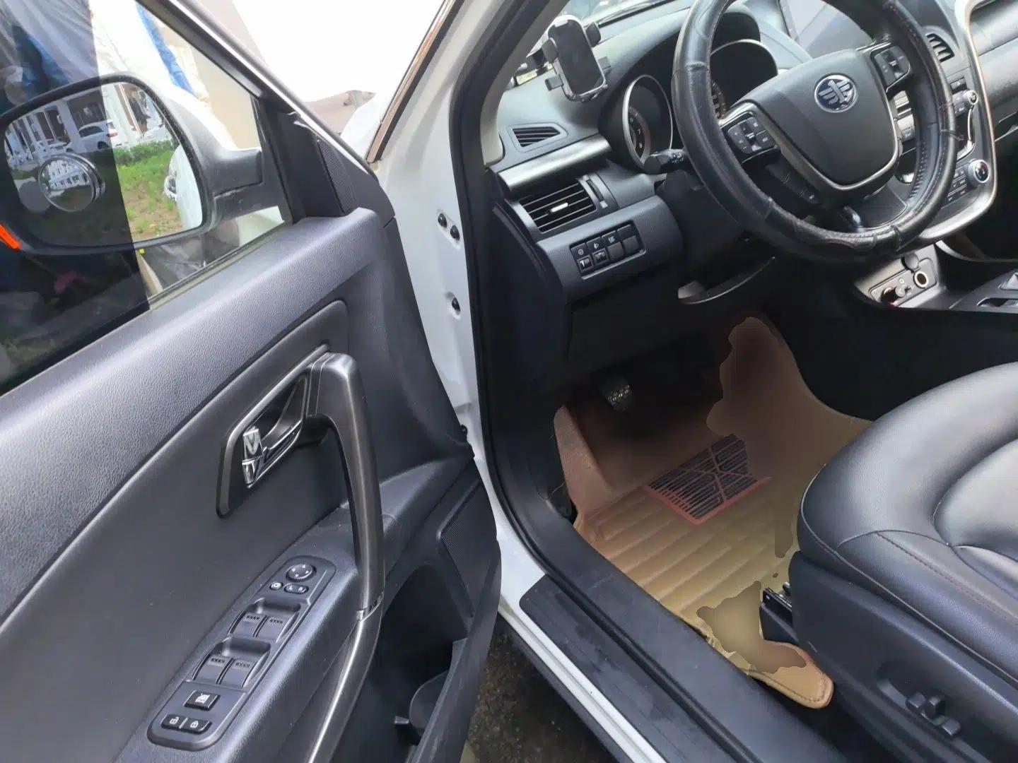 Bestune X80 2016 2.0L Manual Luxury Edition — миниатюра 15