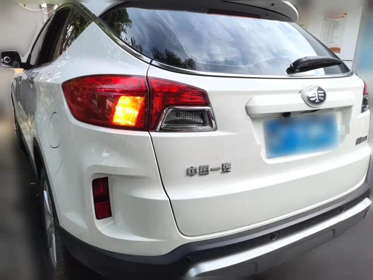 Bestune X80 2016 2.0L Manual Luxury Edition — миниатюра 4