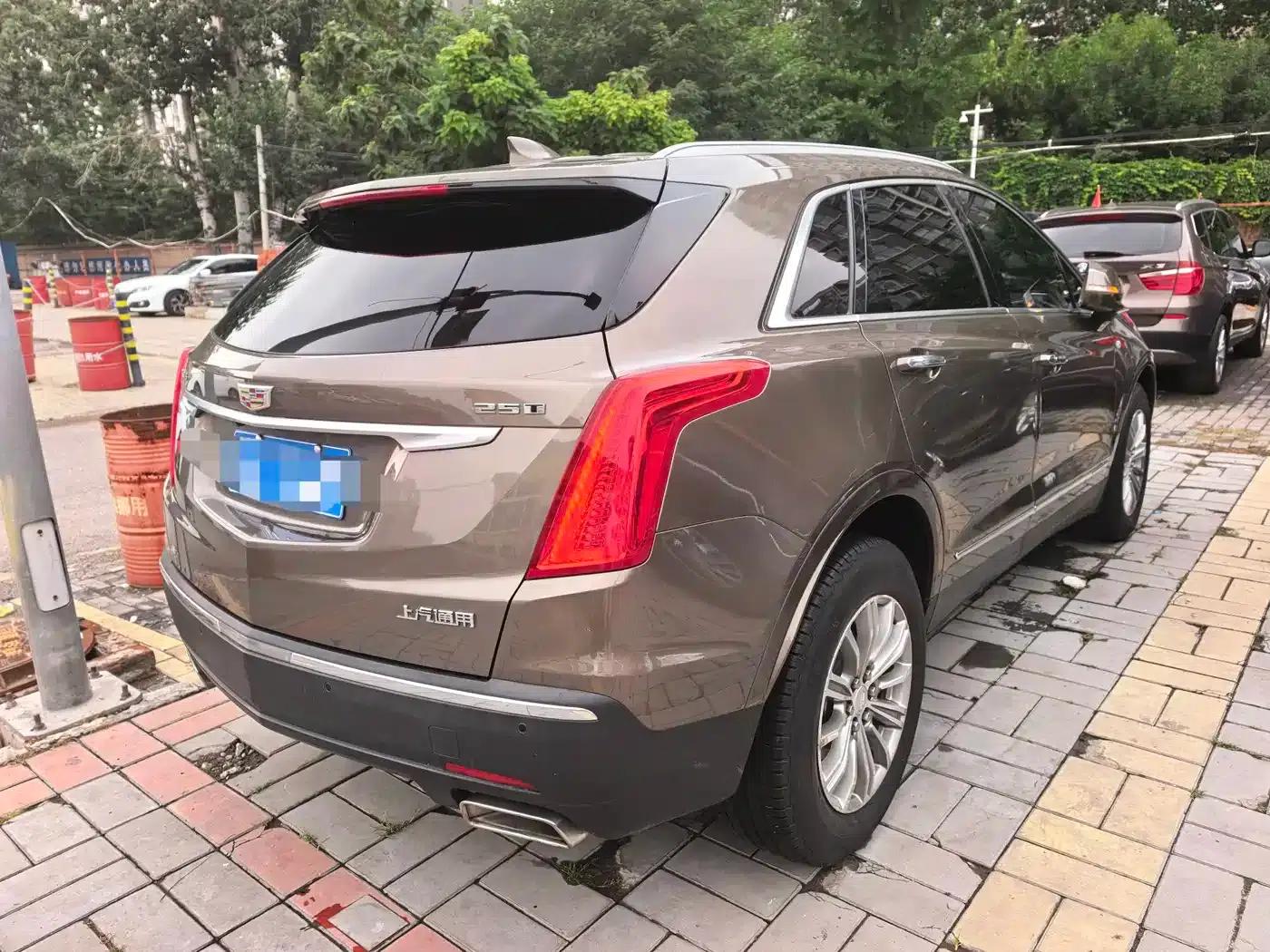 2016 Cadillac XT5 25T Luxury — миниатюра 13