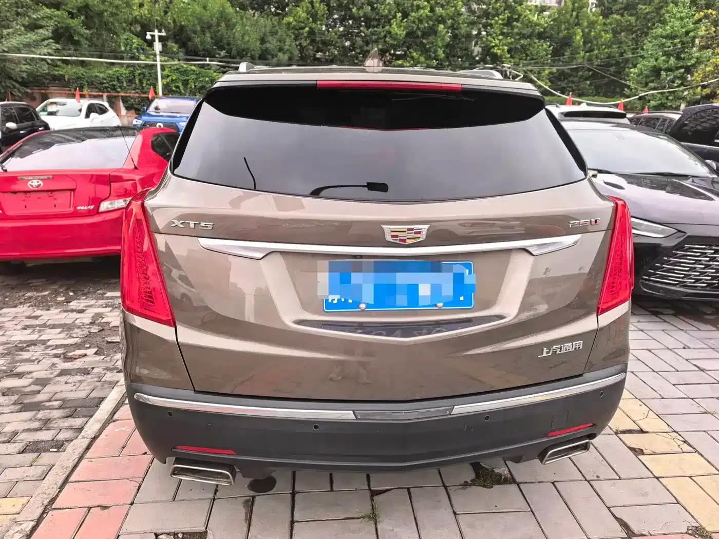 2016 Cadillac XT5 25T Luxury — миниатюра 14