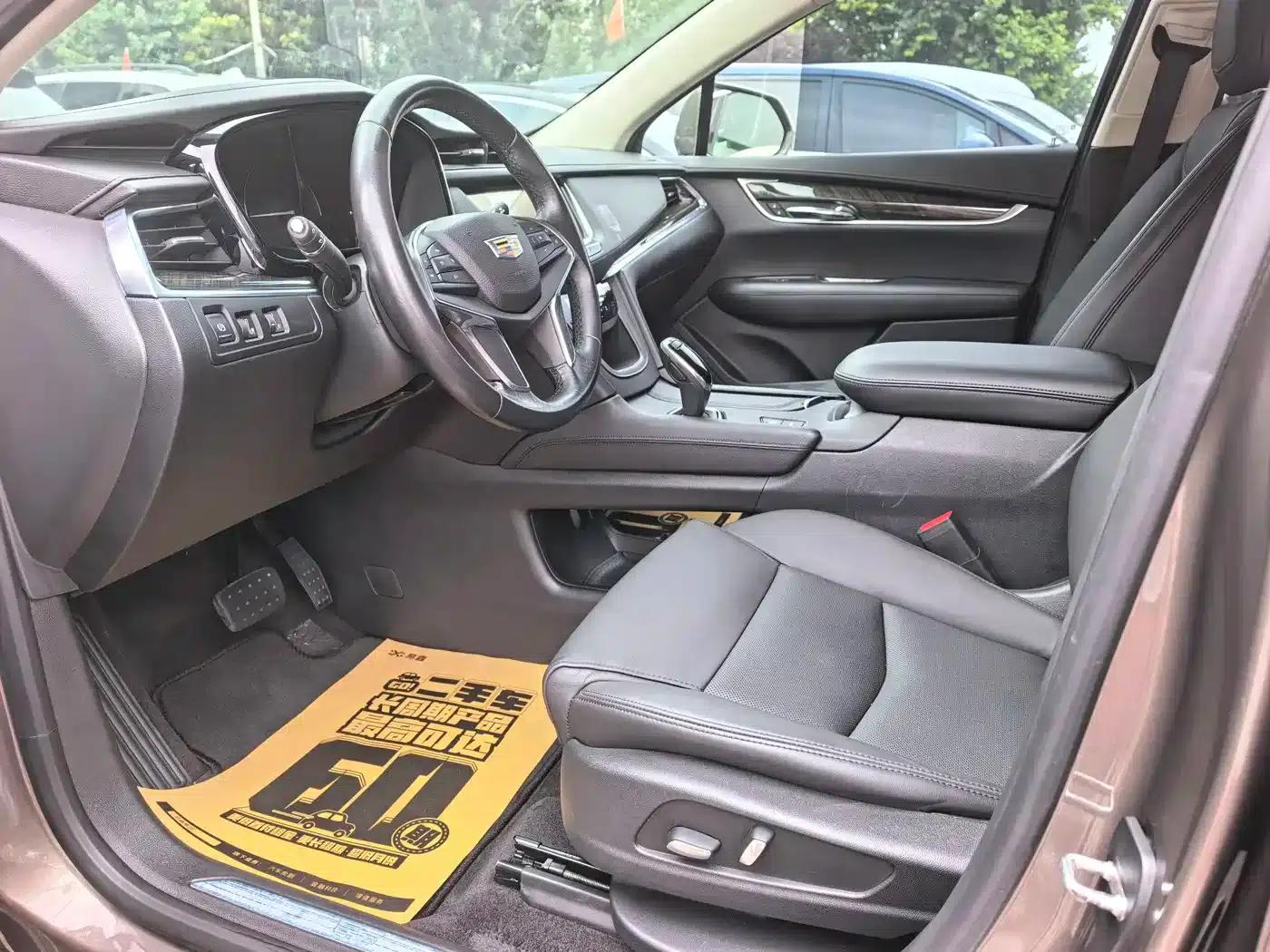 2016 Cadillac XT5 25T Luxury — миниатюра 4