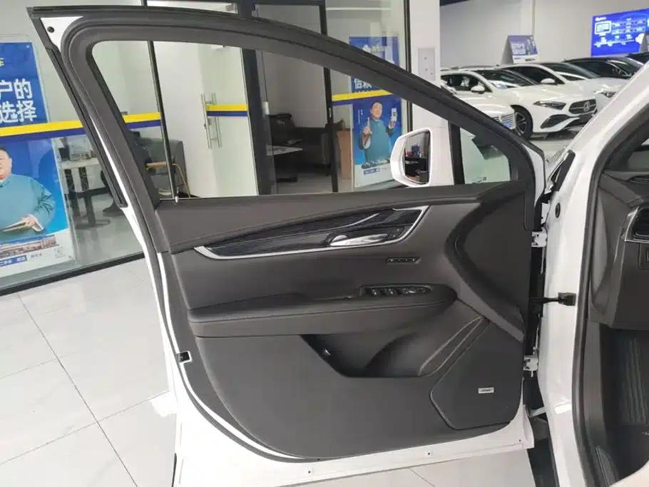 Cadillac XT5 2023 2.0T 2WD Fashion Edition — миниатюра 7