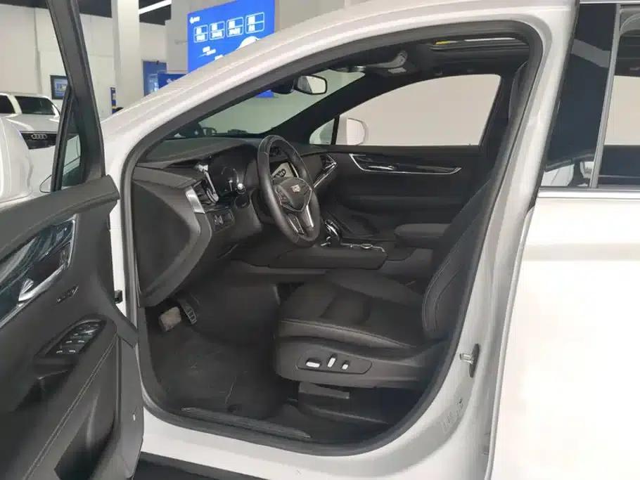 Cadillac XT5 2023 2.0T 2WD Fashion Edition — миниатюра 9