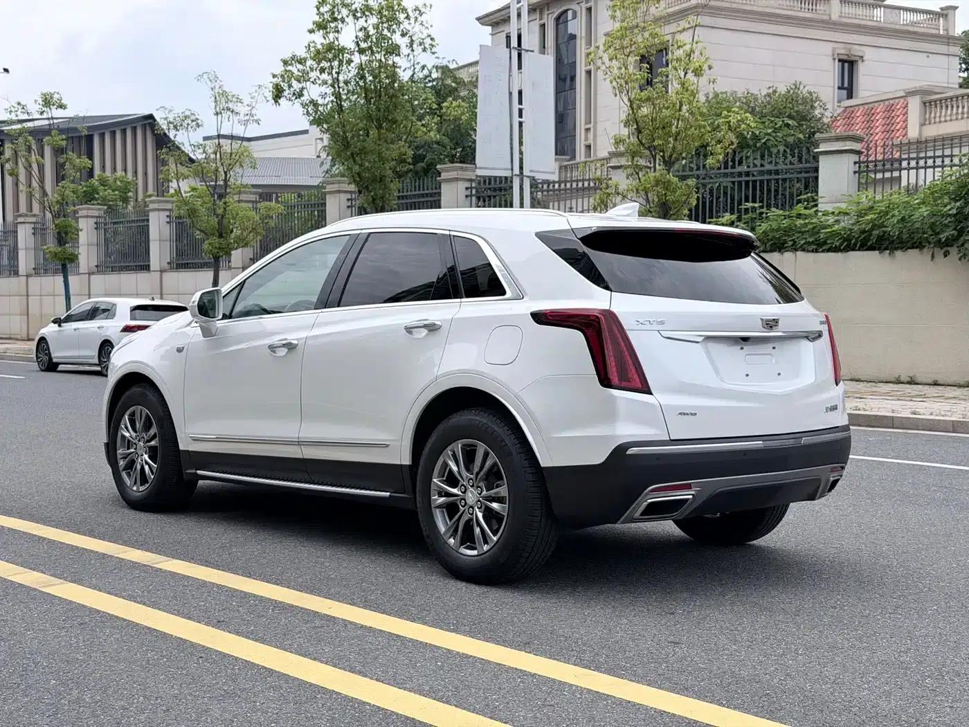 Cadillac XT5 2020 28T AWD Luxury — миниатюра 6