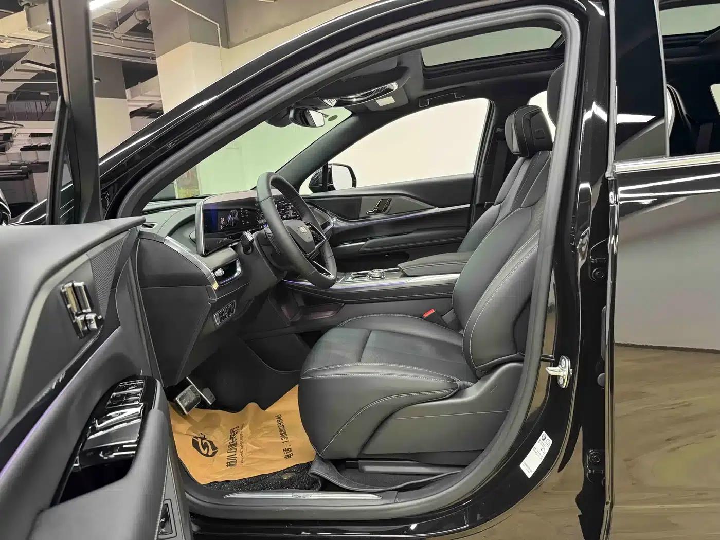 Cadillac XT5 2026 2.0T Metropolitan Edition — миниатюра 11