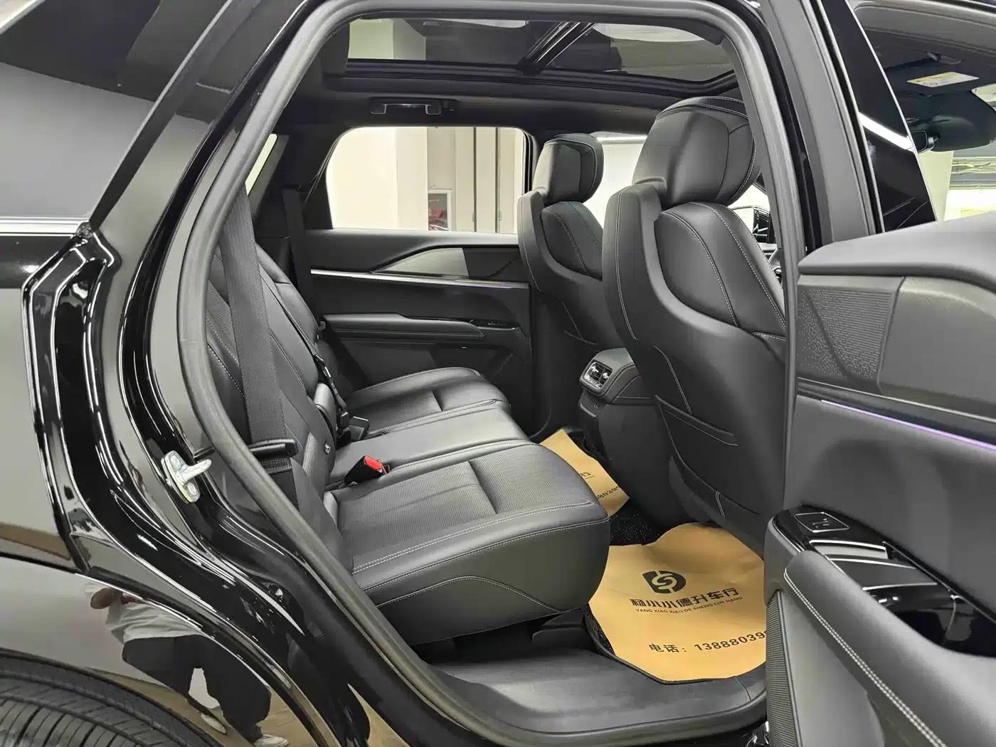 Cadillac XT5 2026 2.0T Metropolitan Edition — миниатюра 23