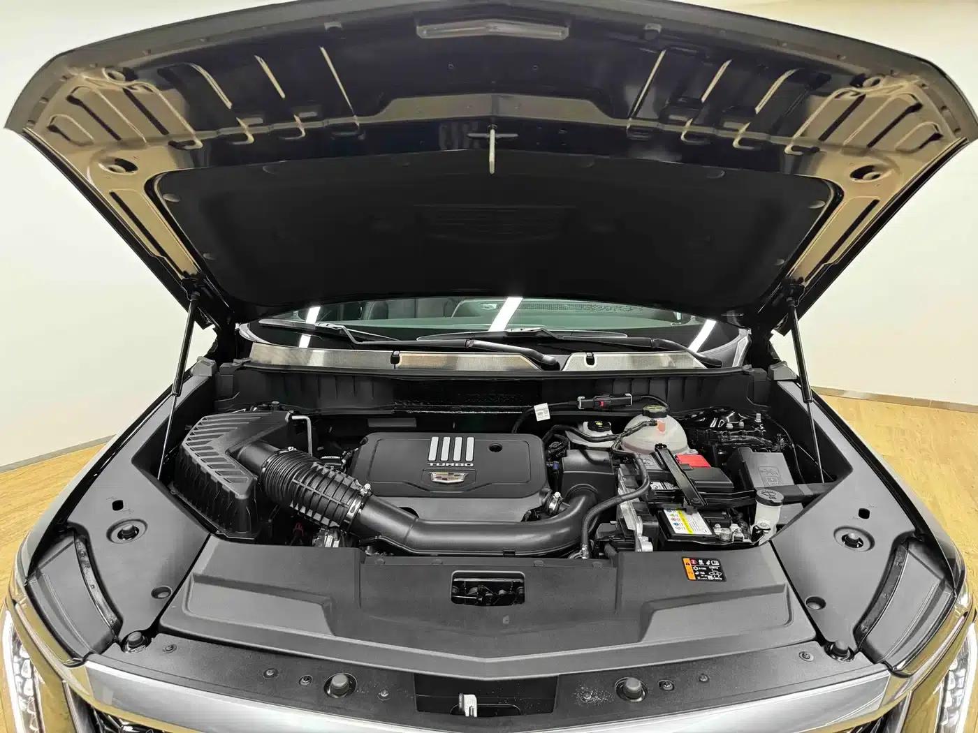 Cadillac XT5 2026 2.0T Metropolitan Edition — миниатюра 7