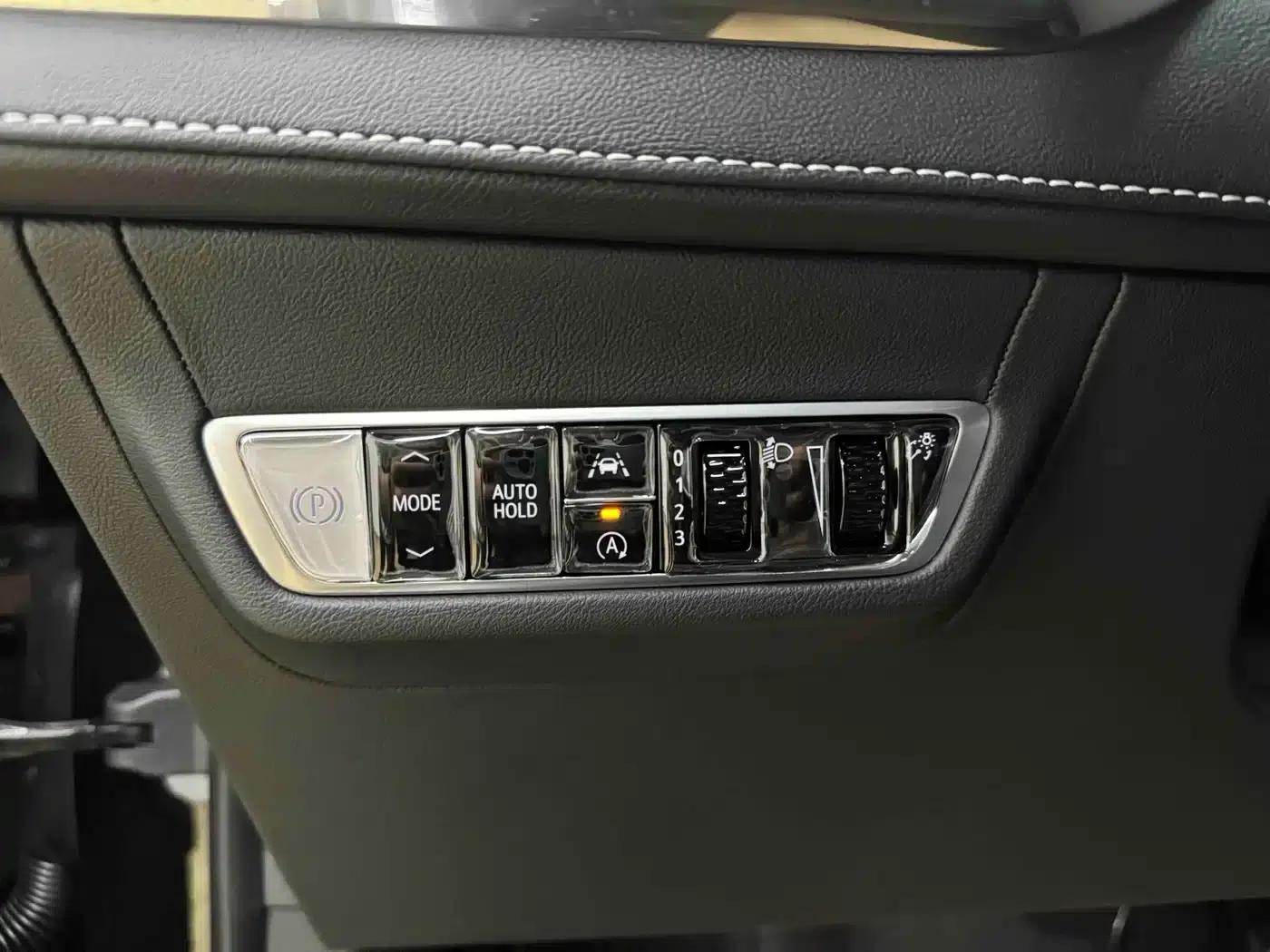 Cadillac XT5 2026 2.0T Metropolitan Edition — миниатюра 10
