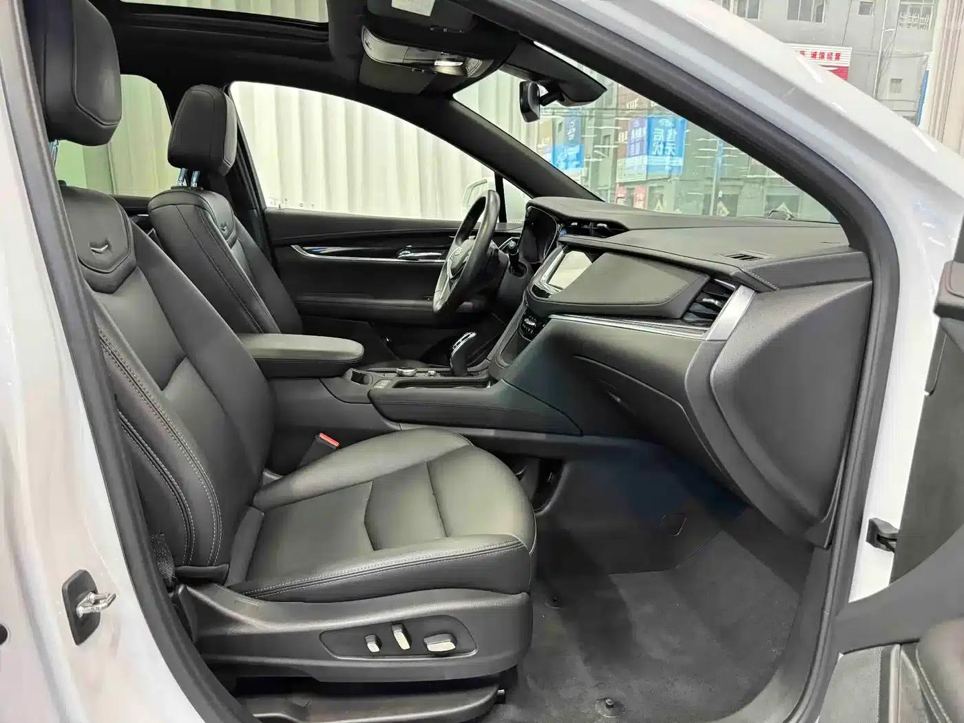 Cadillac XT5 2022 2.0T 2WD Luxury — миниатюра 11