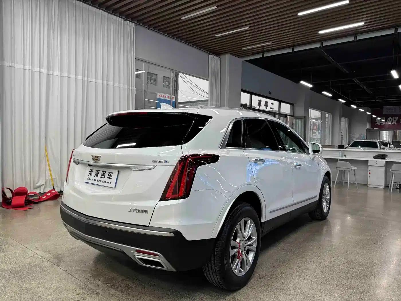 Cadillac XT5 2022 2.0T 2WD Luxury — миниатюра 14