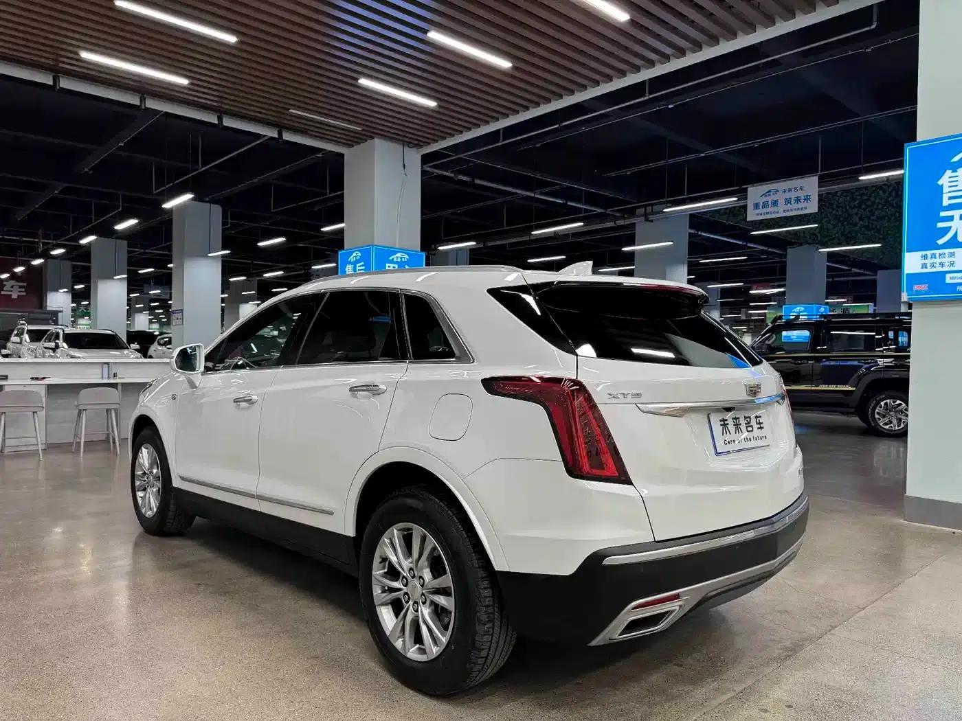 Cadillac XT5 2022 2.0T 2WD Luxury — миниатюра 15