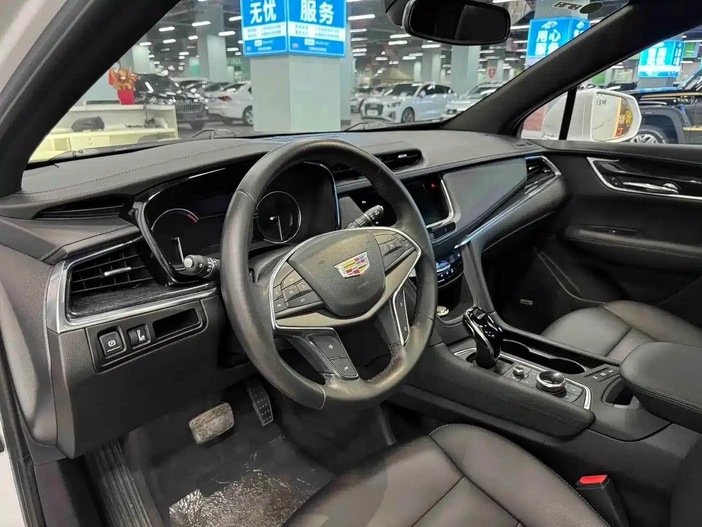 Cadillac XT5 2022 2.0T 2WD Luxury — миниатюра 6