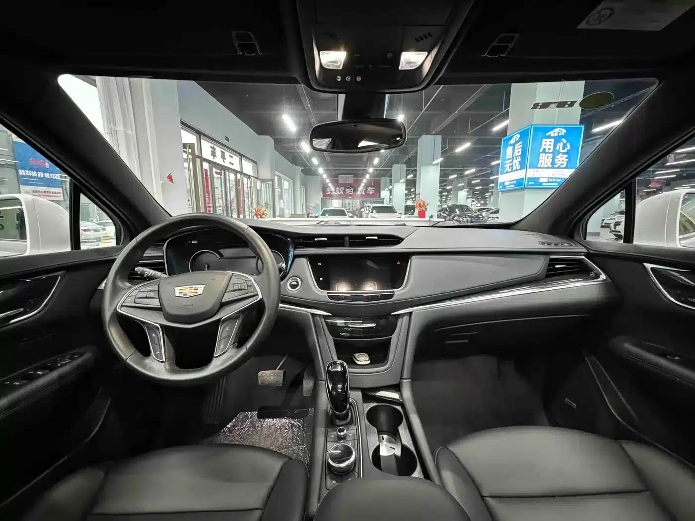 Cadillac XT5 2022 2.0T 2WD Luxury — миниатюра 8