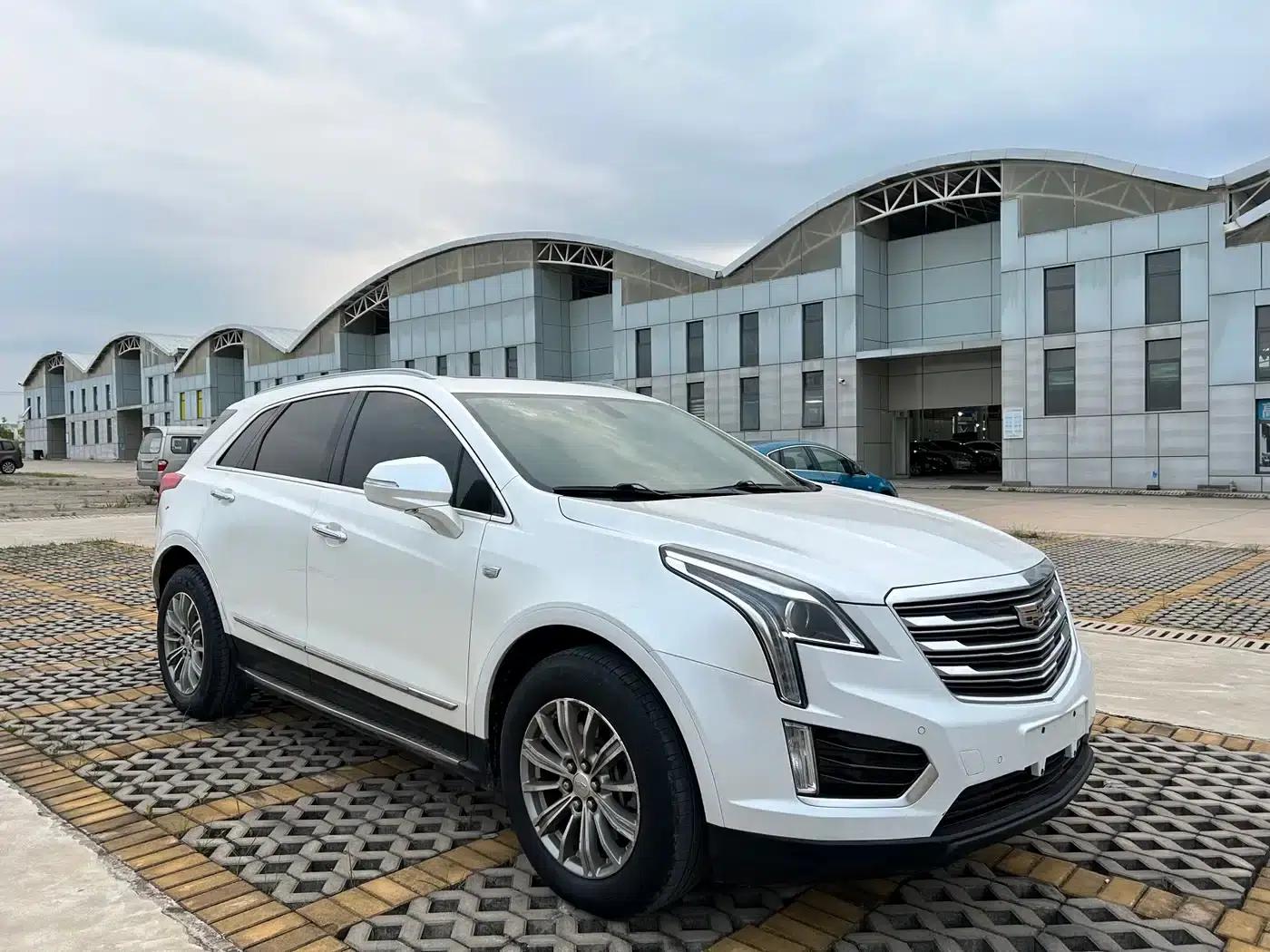 2016 Cadillac XT5 25T Luxury — миниатюра 2
