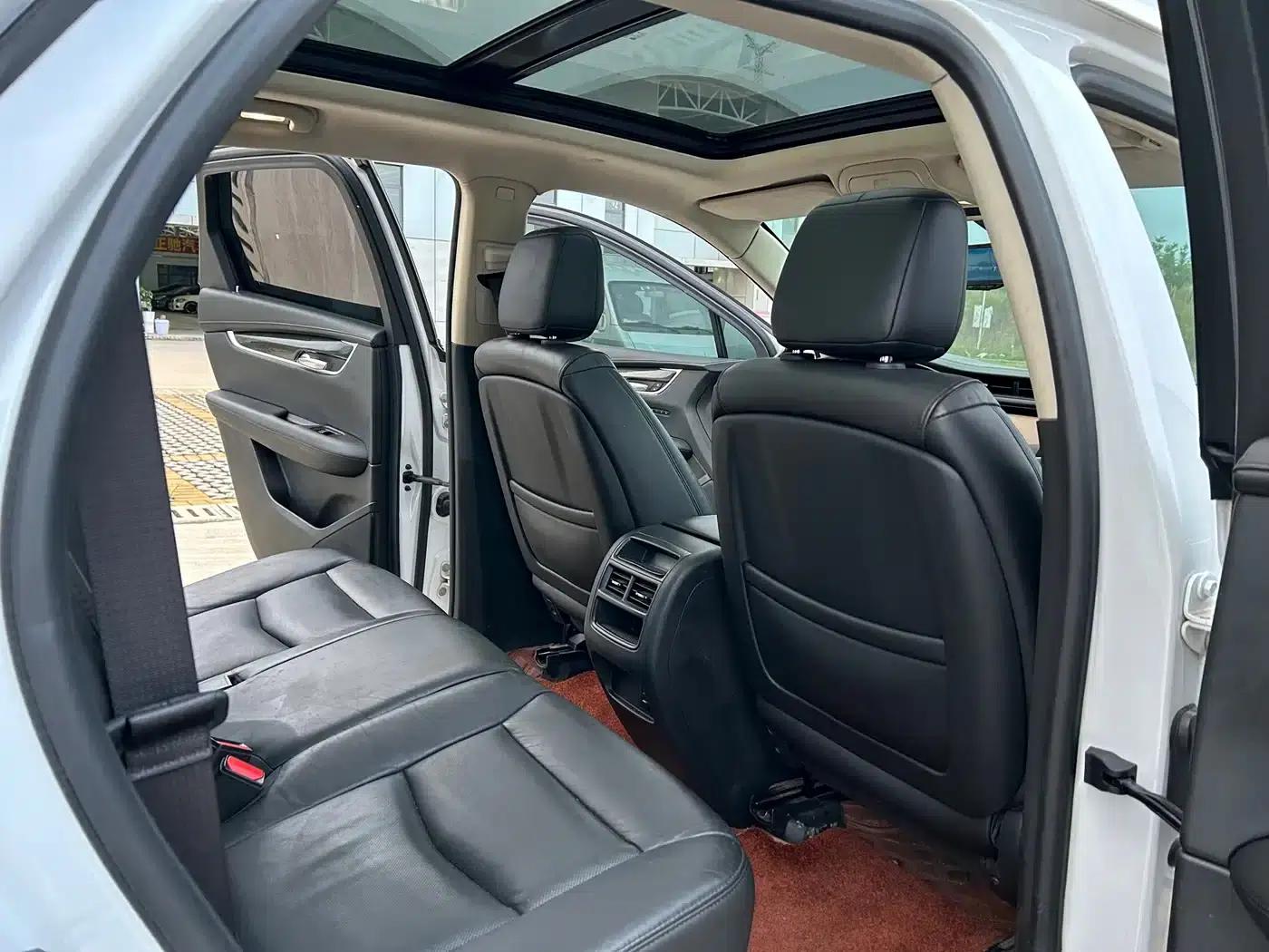 2016 Cadillac XT5 25T Luxury — миниатюра 9