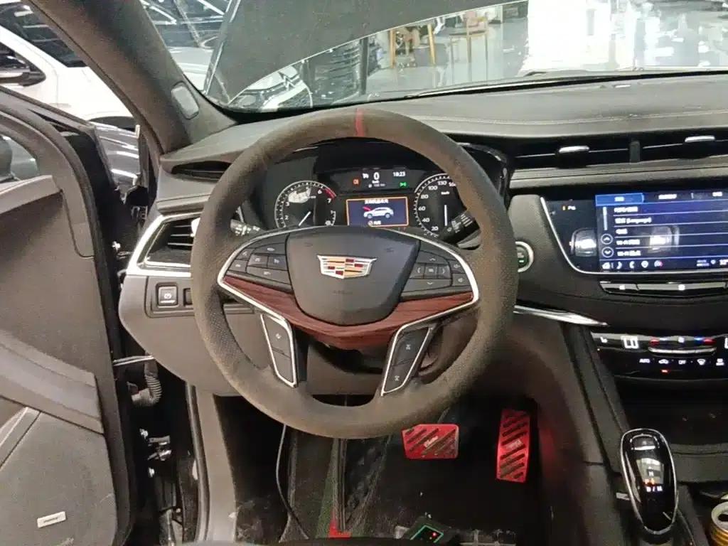 Cadillac XT5 2021 2.0T 2WD Luxury — миниатюра 11