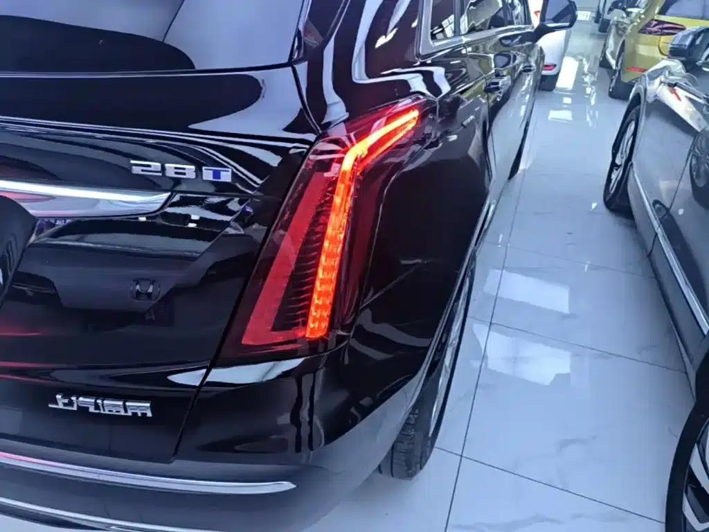 Cadillac XT5 2024 2.0T 2WD Fashion Edition — миниатюра 8