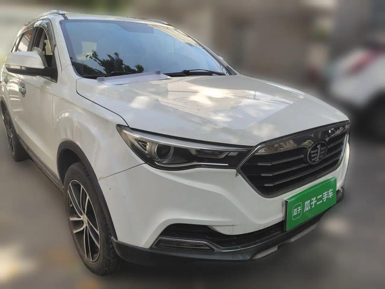 Bestune X40 2017 1.6L Manual Luxury Edition — миниатюра 3