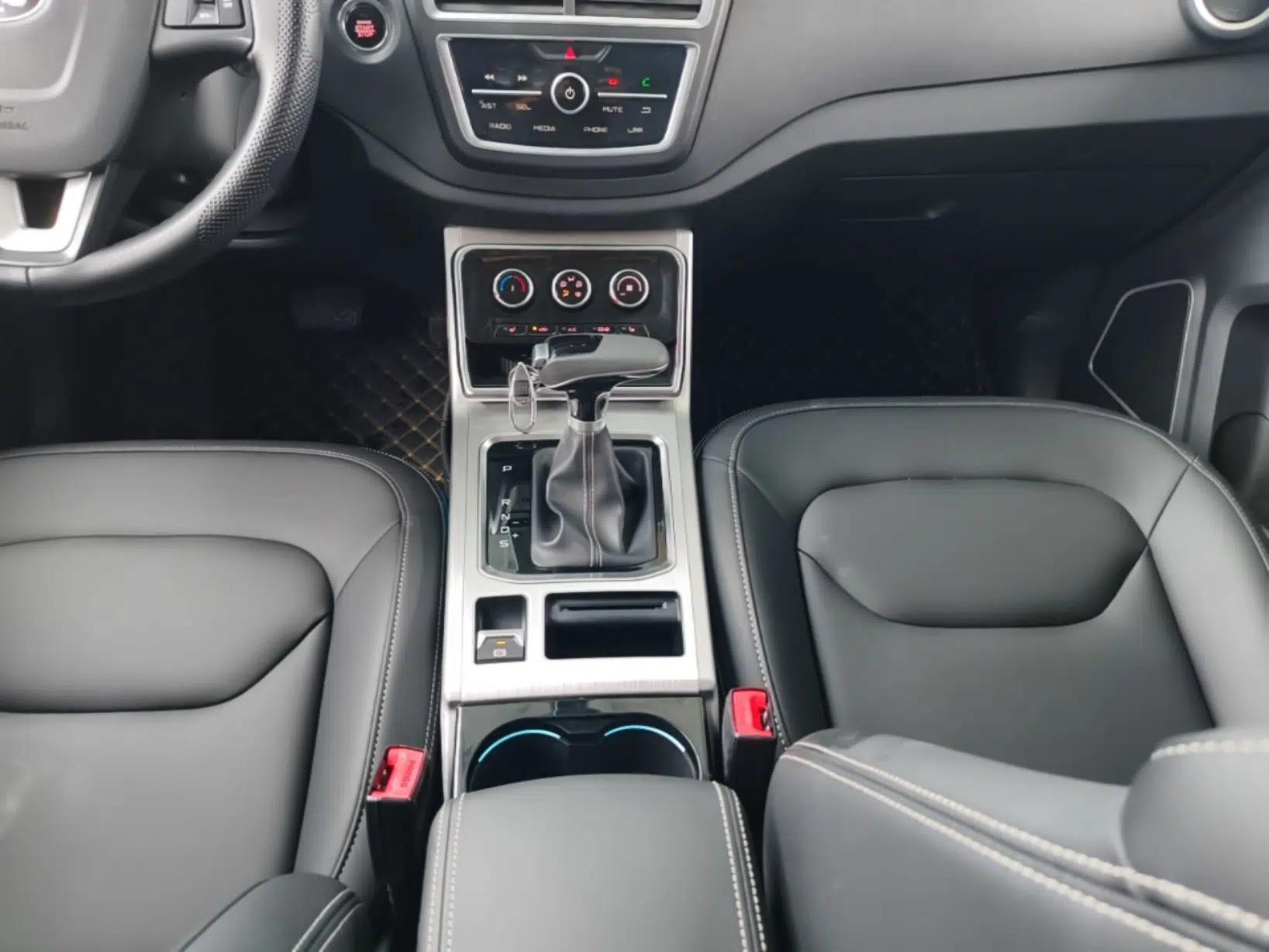 Bestune X40 2019 1.6L Automatic Luxury Version China V Emission Standard — миниатюра 16