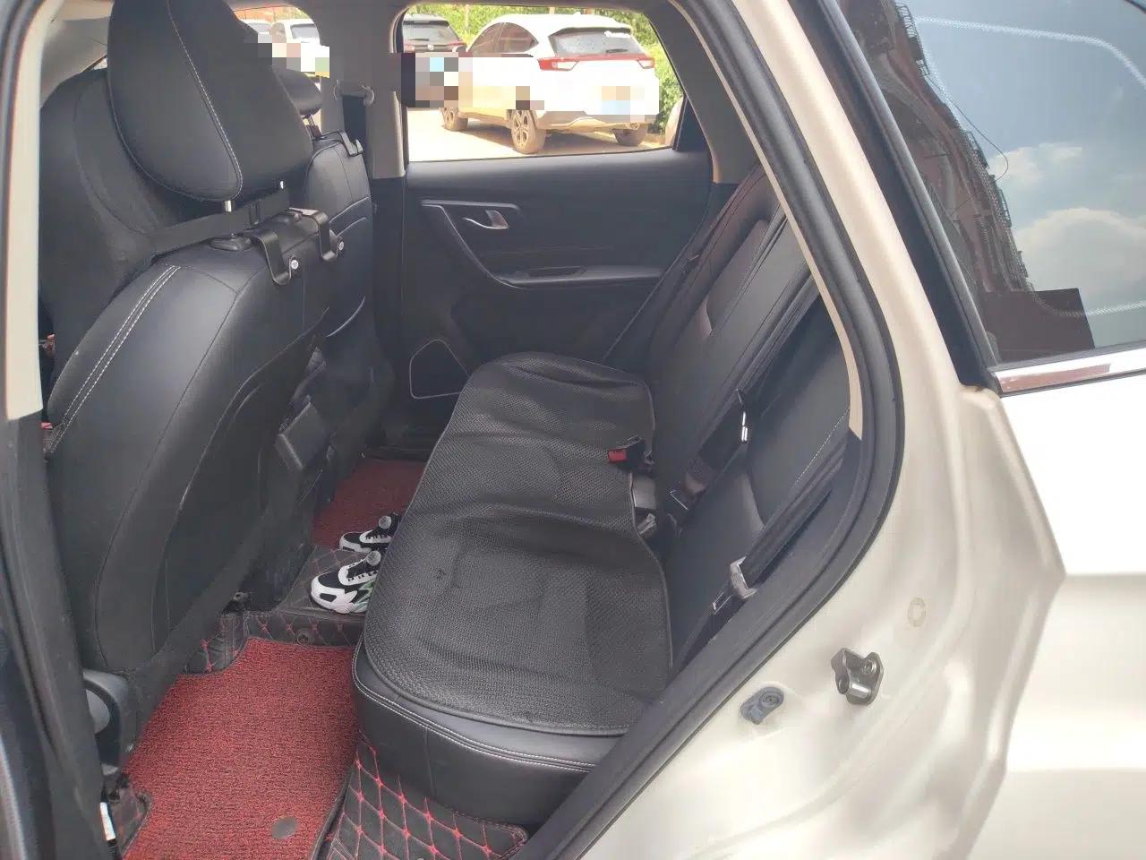 Bestune X40 2019 1.6L Automatic Luxury Edition China VI — миниатюра 17
