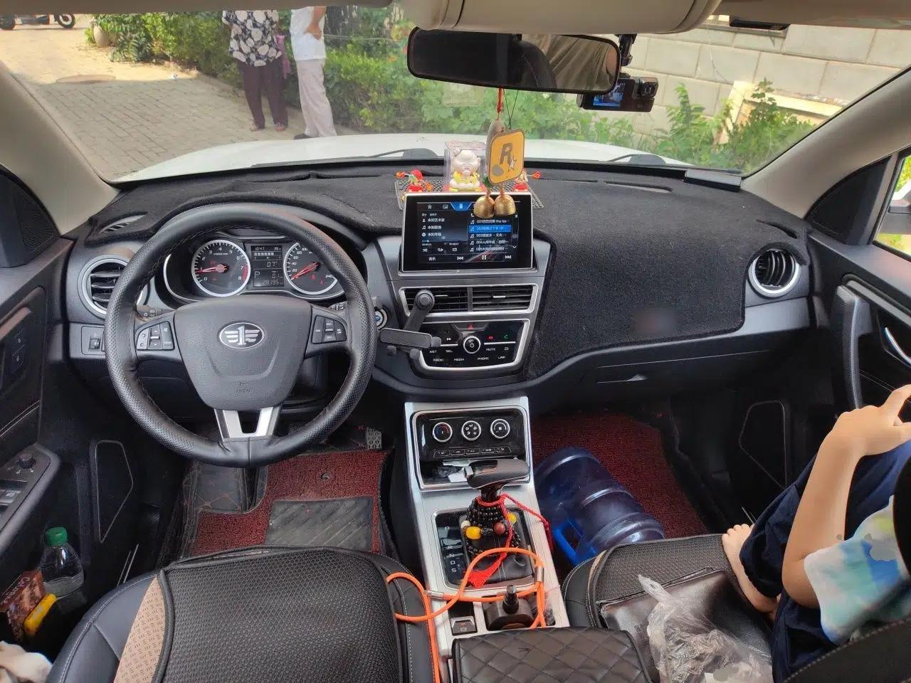 Bestune X40 2019 1.6L Automatic Luxury Edition China VI — миниатюра 9
