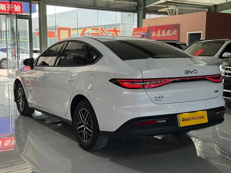 Seal 05DM 2026 DM-i 210KM Premium Edition — миниатюра 4