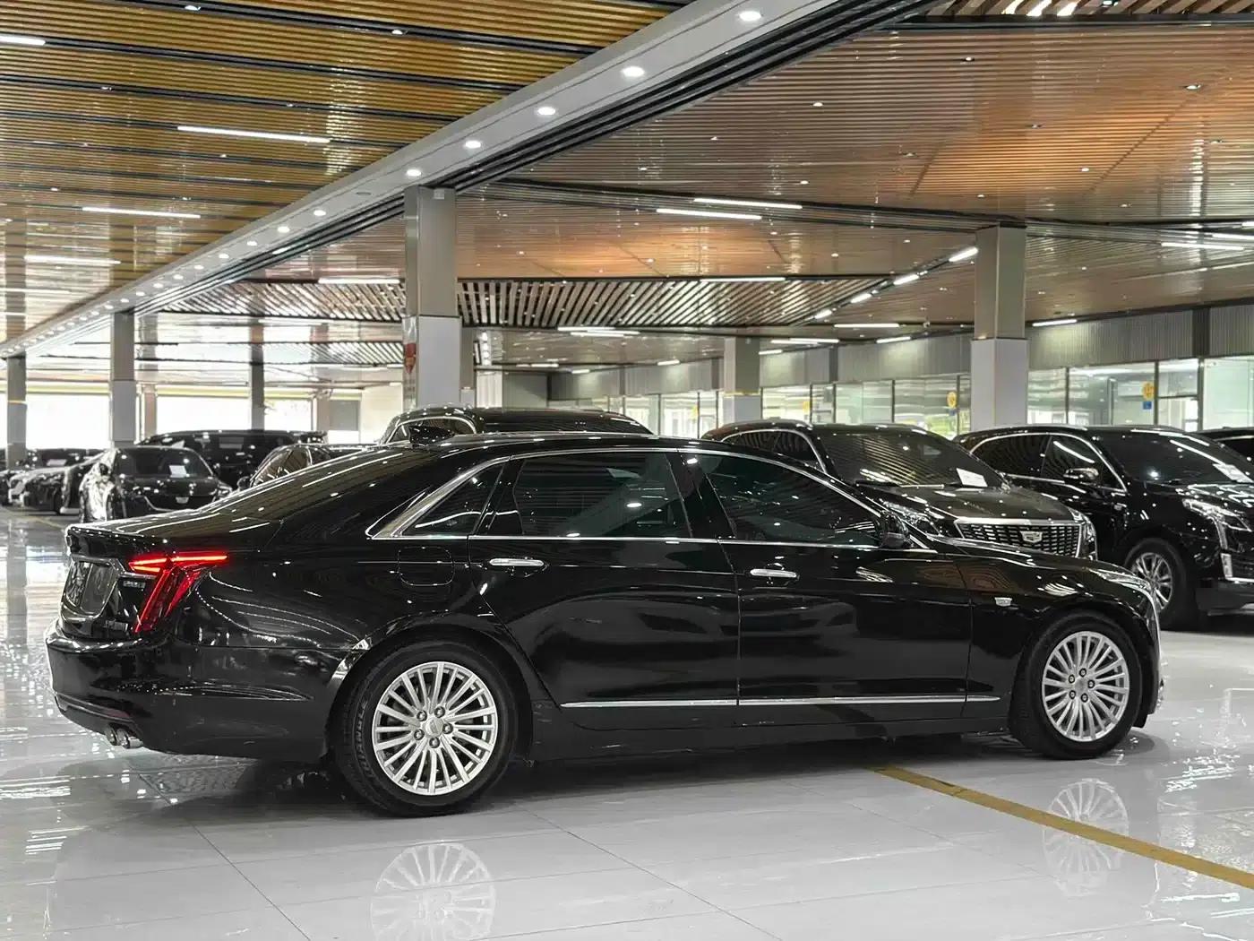 2021 Cadillac CT6 28T Luxury — миниатюра 4