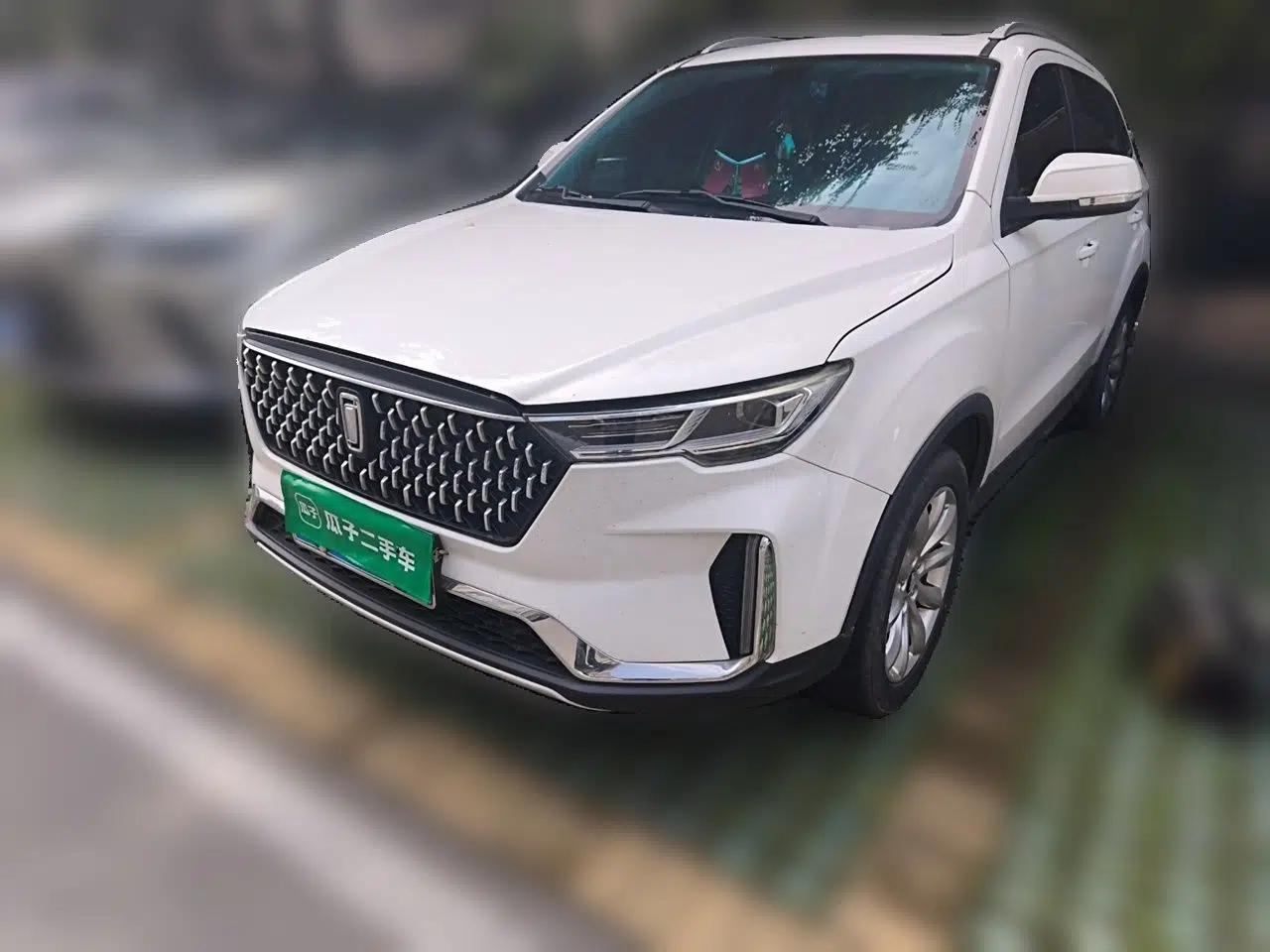Bestune T33 2019 1.6L Automatic Luxury Edition China VI — миниатюра 1