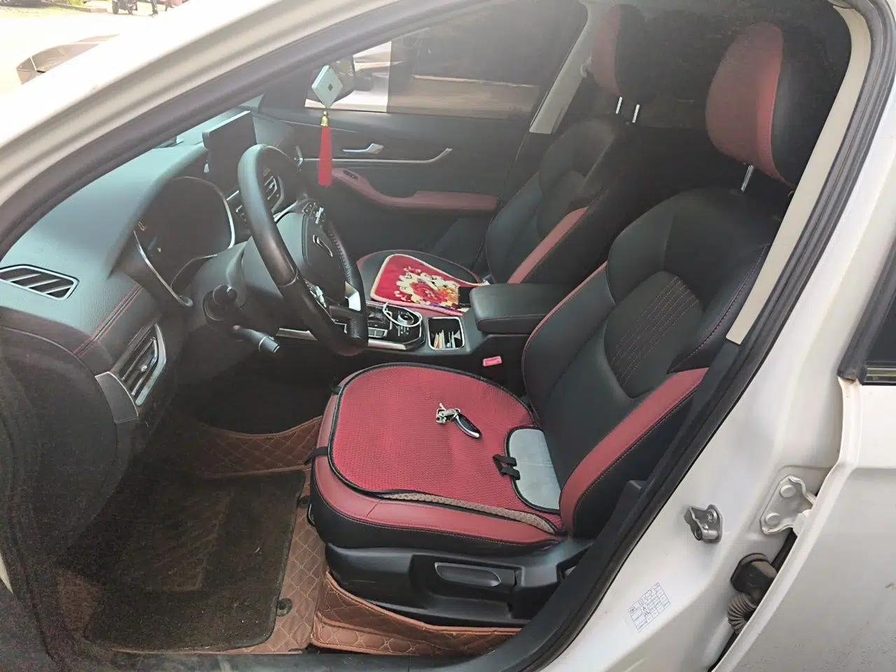 Bestune T33 2019 1.6L Automatic Luxury Edition China VI — миниатюра 15
