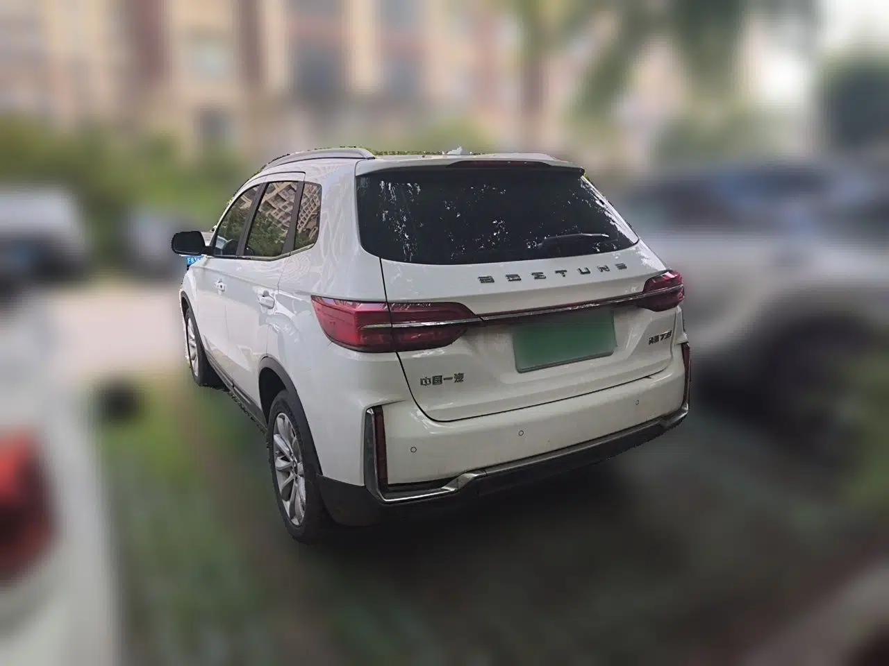 Bestune T33 2019 1.6L Automatic Luxury Edition China VI — миниатюра 4