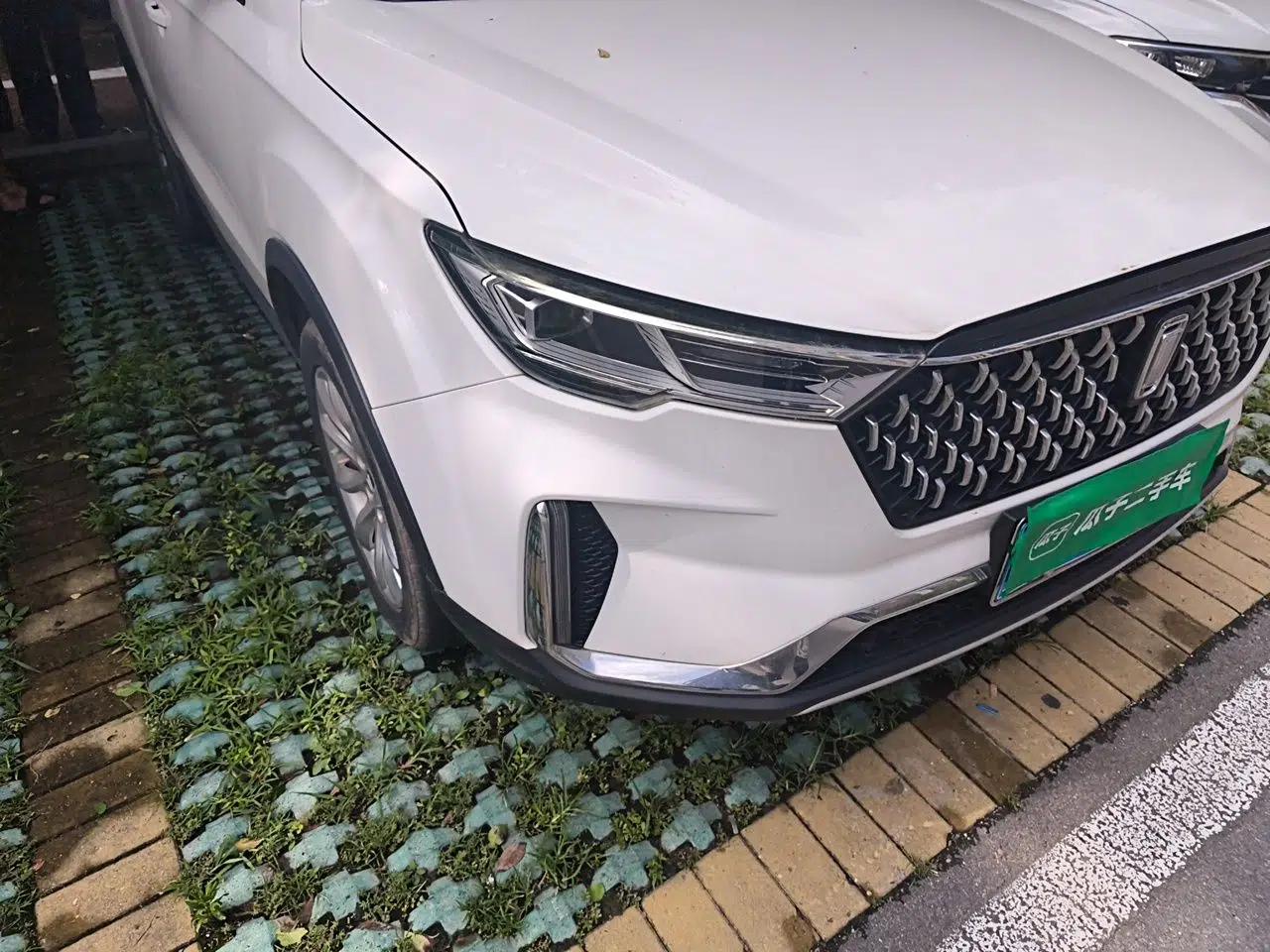 Bestune T33 2019 1.6L Automatic Luxury Edition China VI — миниатюра 7
