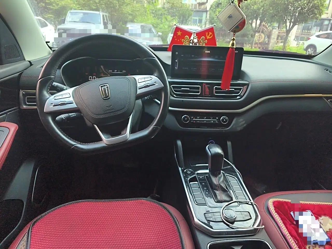 Bestune T33 2019 1.6L Automatic Luxury Edition China VI — миниатюра 9